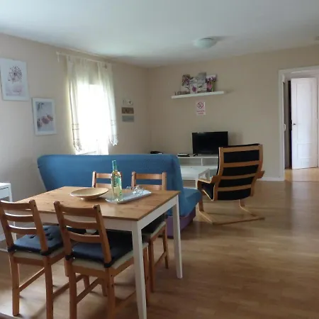 Pepe Y Nina Nyaraló La Laguna