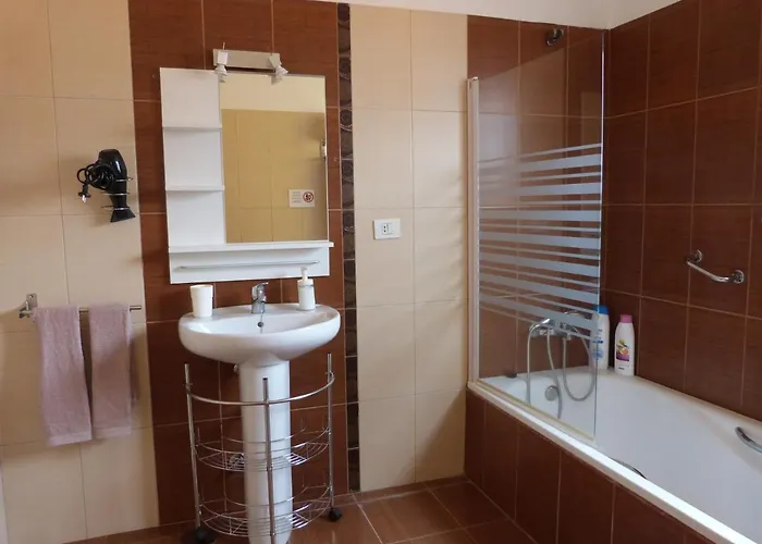 Nyaraló Pepe Y Nina *